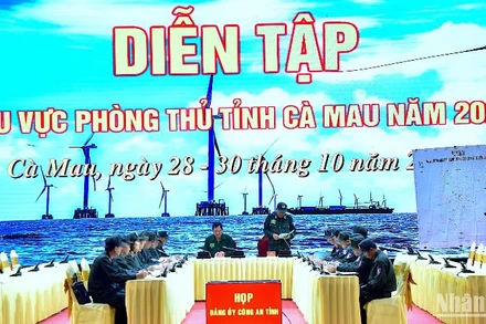 Họp nắm tình hình, chỉ đạo chuyển địa bàn từ thời bình sang thời chiến tại buổi diễn tập.