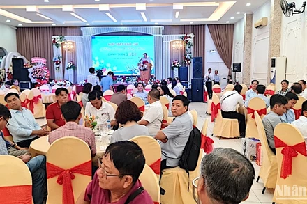 Quang cảnh buổi họp mặt.