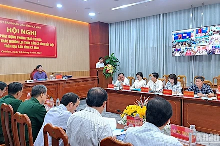 Cà Mau hội nghị phát động phong trào thi đua chống khai thác nguồn lợi thủy sản có tính chất hủy diệt.