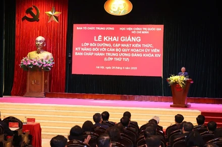 Quang cảnh Lễ khai giảng Lớp bồi dưỡng, cập nhật kiến thức, kỹ năng đối với cán bộ quy hoạch Ủy viên Ban Chấp hành Trung ương Đảng khóa XIV (lớp thứ 4).