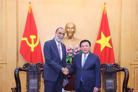 Đồng chí Nguyễn Xuân Thắng và ngài Amandeep Singh Gill, Phó Tổng Thư ký Liên hợp quốc.