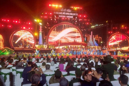 Toàn cảnh lễ kỷ niệm.