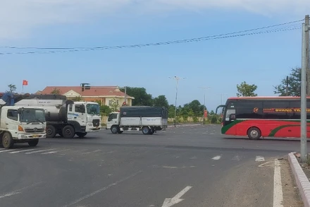 Quốc lộ 29, đoạn giao nhau với Quốc lộ 1 qua thị xã Đông Hòa, tỉnh Phú Yên.