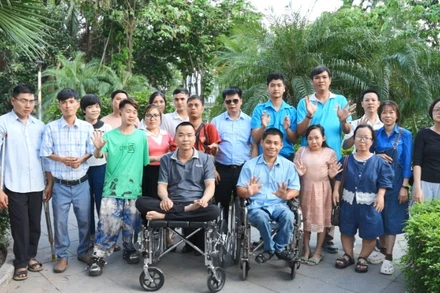 Những thanh niên tiêu biểu được tuyên dương trong chương trình "Tỏa sáng nghị lực Việt" do Trung ương Hội Liên hiệp Thanh niên Việt Nam tổ chức.