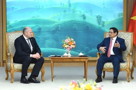 Thủ tướng Phạm Minh Chính tiếp Thượng tướng Kurenkov Aleksandr Vyacheslavovich, Bộ trưởng Tình trạng khẩn cấp Liên bang Nga. (Ảnh: TRẦN HẢI)