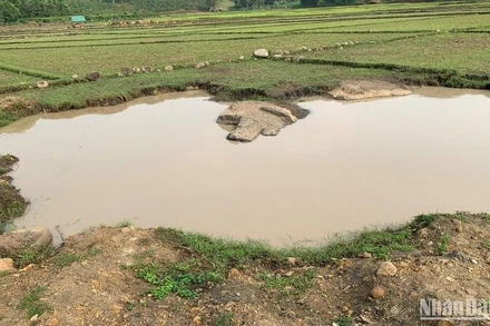 Vũng nước nơi phát hiện thi thể em Rơ Châm D. và Siu Ty N.