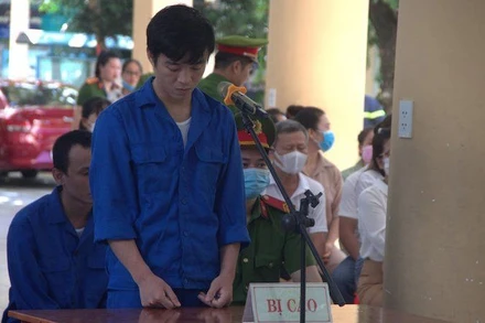 Bị cáo Lê Phú Cao tại phiên toà lưu động sáng ngày 1/7. (Ảnh: ANH ĐÀO)