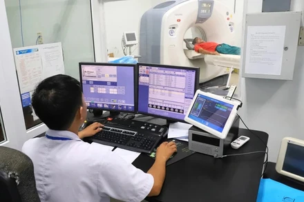 Khám, chữa bệnh tại Bệnh viện đa khoa tỉnh Ninh Thuận (Ảnh: NGUYỄN TRUNG)