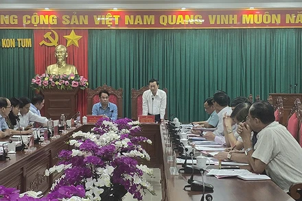 Quang cảnh buổi làm việc.