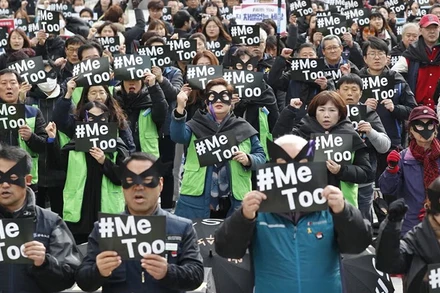 Người dân ủng hộ phong trào #MeToo ở Seoul, Hàn Quốc. (Ảnh INDEPENDENT)