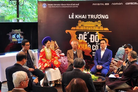 Lễ khai trương dự án Đế đô khảo cổ ký tại Trung tâm bảo tồn di tích Cố đô Huế.
