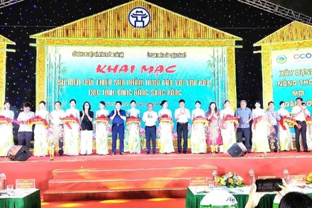 Khai mạc Sự kiện Giới thiệu sản phẩm OCOP gắn với văn hoá các tỉnh Đồng bằng sông Hồng. 