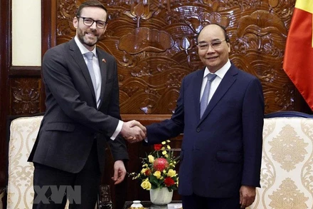 Chủ tịch nước tiếp Đại sứ Liên hiệp Vương quốc Anh và Bắc Ireland tại Việt Nam Iain Frew. (ẢNH: TTXVN)