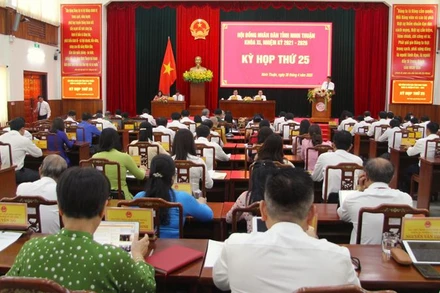 Quang cảnh kỳ họp.