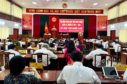 Quang cảnh kỳ họp Hội đồng nhân dân tỉnh Ninh Thuận lần thứ 16 (kỳ họp chuyên đề), khóa 11, nhiệm kỳ 2021-2026.