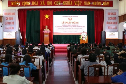 Quang cảnh buổi lễ phát động. (Ảnh: NGUYỄN TRUNG)