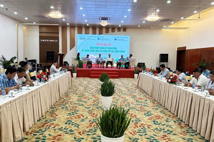 Quang cảnh buổi tọa đàm.