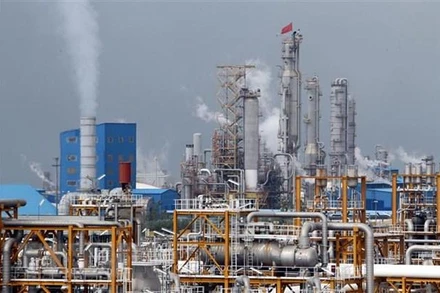 Ảnh minh họa: Giếng dầu South Pars tại cảng Assaluyeh của Iran. (Ảnh: AFP/TTXVN)