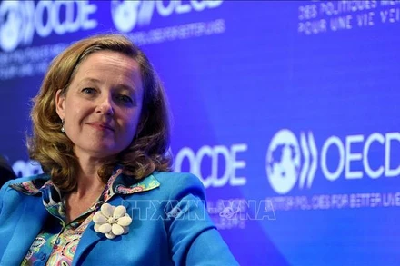 Chủ tịch Ủy ban Tài chính và Tiền tệ quốc tế thuộc Quỹ Tiền tệ quốc tế (IMF), Phó Tổng thống kiêm Bộ trưởng Kinh tế và Số hóa Tây Ban Nha, bà Nadia Calvino. (Ảnh: TTXVN)