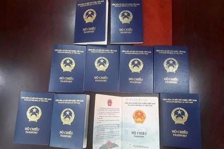 Hộ chiếu phổ thông mẫu mới (không gắn chíp điện tử). (Ảnh: Báo Chính phủ)