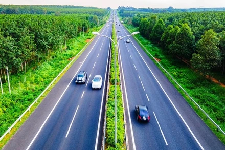 [Video] Tăng phí cao tốc TP Hồ Chí Minh - Long Thành - Dầu Giây từ ngày 5/5