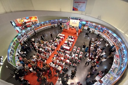 Toàn cảnh cuộc tọa đàm "Hội ngộ giải A Giải Báo chí Quốc gia" tại Hội Báo toàn quốc năm 2023. Nguồn: hoinhabao.vn.