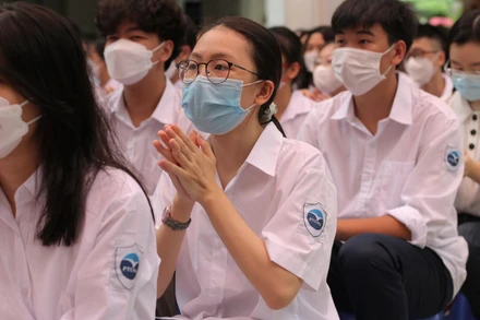 Học sinh Trường chuyên ngữ (Ảnh: Trường THPT chuyên Ngoại ngữ)