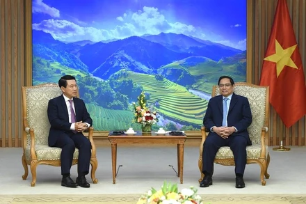 Thủ tướng Phạm Minh Chính tiếp Phó Thủ tướng, Bộ trưởng Ngoại giao Lào Saleumxay Kommasith