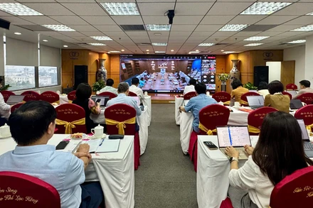 Tập đoàn Dệt may Việt Nam tổ chức họp và tìm các giải pháp ứng phó trước biến động về thuế đối ứng của Mỹ.