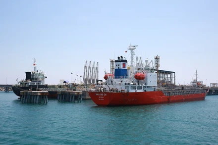 BSR xuất bán sản phẩm cả đường bộ lẫn đường biển.