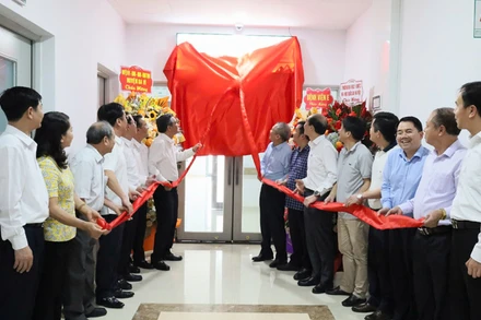 Cắt băng khai trương Đơn nguyên Nội Tim mạch-Lão học
