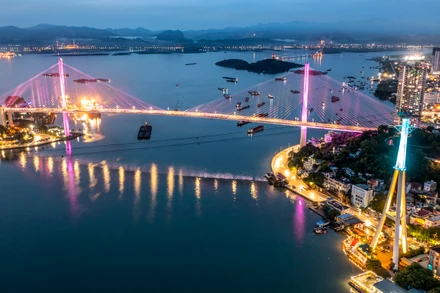 Hạ tầng giao thông - "Bàn đạp" cho thương mại Quảng Ninh phát triển