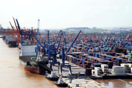 Tiếp tục tăng tốc thu ngân sách các tháng cuối năm