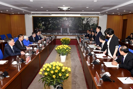 Quang cảnh buổi làm việc.