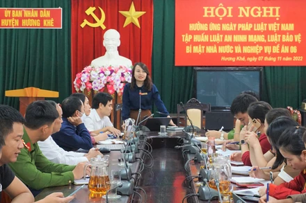 Ủy ban nhân dân huyện Hương Khê (Hà Tĩnh) tập huấn Luật An ninh mạng, Luật Bảo vệ bí mật Nhà nước cho cán bộ, đảng viên. Ảnh: hatinh.gov.vn