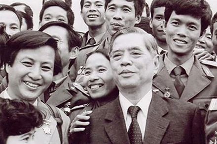 Khai mạc triển lãm “Nguyễn Văn Linh – nhà lãnh đạo kiên định và sáng tạo”