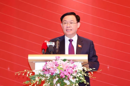 Chủ tịch Quốc hội Vương Đình Huệ phát biểu. (Ảnh: Doãn Tấn)