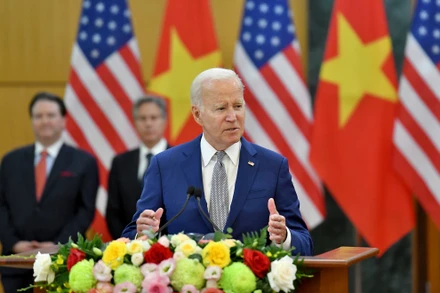 Tổng thống Hoa Kỳ Joe Biden phát biểu tại cuộc họp báo chung với Tổng Bí thư Nguyễn Phú Trọng. (Ảnh: ĐĂNG KHOA)