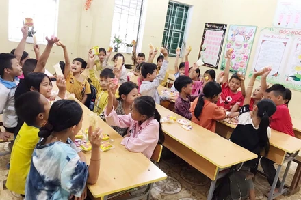 Các em học sinh Trường tiểu học Phúc Sơn, Yên Bái. Ảnh: baodantoc.vn