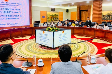 Chủ tịch Ủy ban nhân dân thành phố Hải Phòng tiếp Đoàn cán bộ các Tổng công ty Hàn Quốc tìm hiểu cơ hội hợp tác, đầu tư tại Hải Phòng.