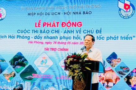 Chủ tịch Hiệp hội Du lịch Hải Phòng Mai Xuân Thắng phát động cuộc thi báo chí, ảnh đẹp về du lịch Hải Phòng.