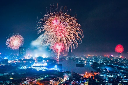 Bắn pháo hoa trong các ngày lễ tại Hải Phòng.