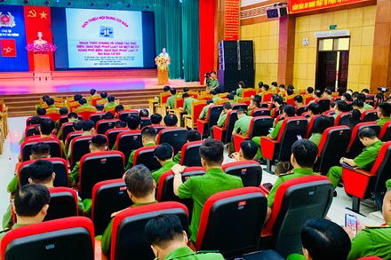 Đông đảo công an các đơn vị, địa phương của 25 tỉnh, thành phố khu vực miền bắc tham dự tập huấn.