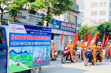 Hoạt động tuyên truyền thực hiện tiết kiệm điện được triển khai mạnh mẽ nhằm động viên doanh nghiệp và người dân chung tay cùng thực hiện tiết kiệm điện, giữ an toàn cho lưới điện trong mùa nắng nóng.