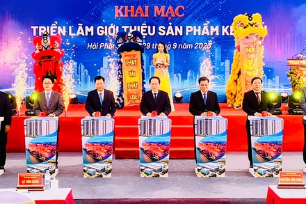 Triển lãm giới thiệu các sản phẩm kết nối đã mở đầu cho Diễn đàn kết nối doanh nghiệp hỗ trợ và doanh nghiệp FDI Hải Phòng năm 2023.