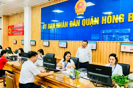 Nhiều lĩnh vực liên quan người dân, doanh nghiệp được thành phố Hải Phòng phân cấp cho chính quyền cấp huyện, xã thực hiện.