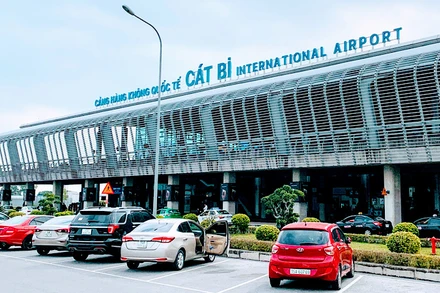 Cảng hàng không quốc tế Cát Bi (Hải Phòng).
