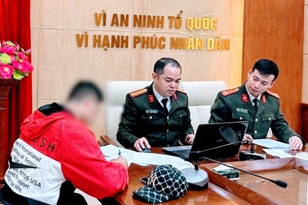 Phòng An ninh mạng và phòng, chống tội phạm sử dụng công nghệ cao (Công an thành phố Hải Phòng) làm việc với ông P.T.V.