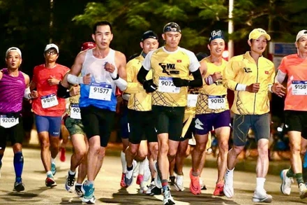 Giải chạy VnExpress Marathon Haiphong 2024 chính thức khởi tranh rạng sáng 15/12 (ảnh giải chạy VnExpress Marathon Haiphong 2023).