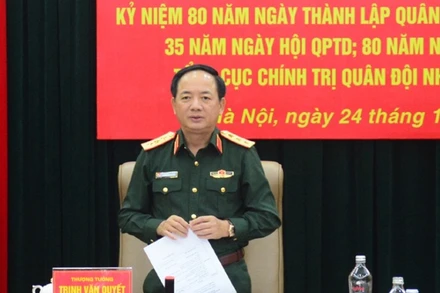 Thượng tướng Trịnh Văn Quyết, Bí thư Trung ương Đảng, Ủy viên Thường vụ Quân ủy Trung ương, Chủ nhiệm Tổng cục Chính trị Quân đội nhân dân Việt Nam chủ trì hội nghị. (Ảnh: qdnd.vn)